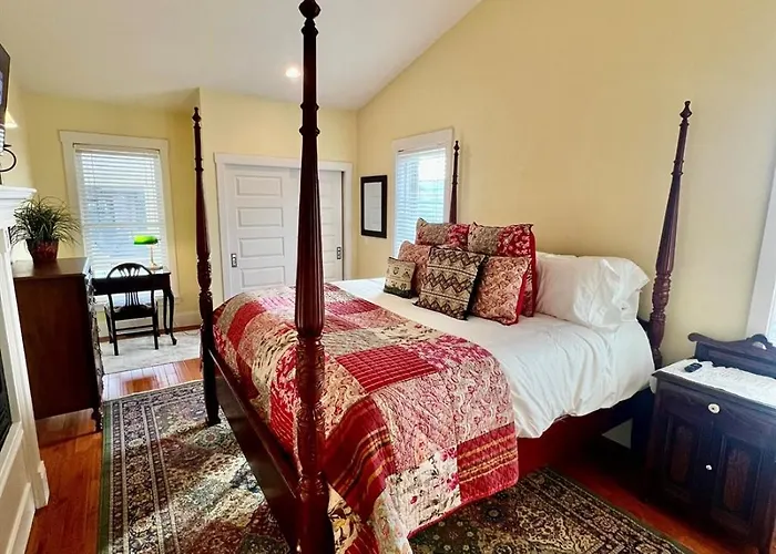 Dom wakacyjny The Judge's Chambers Superior King Bed Prescott